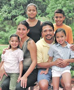 Image of a family that grows bananas