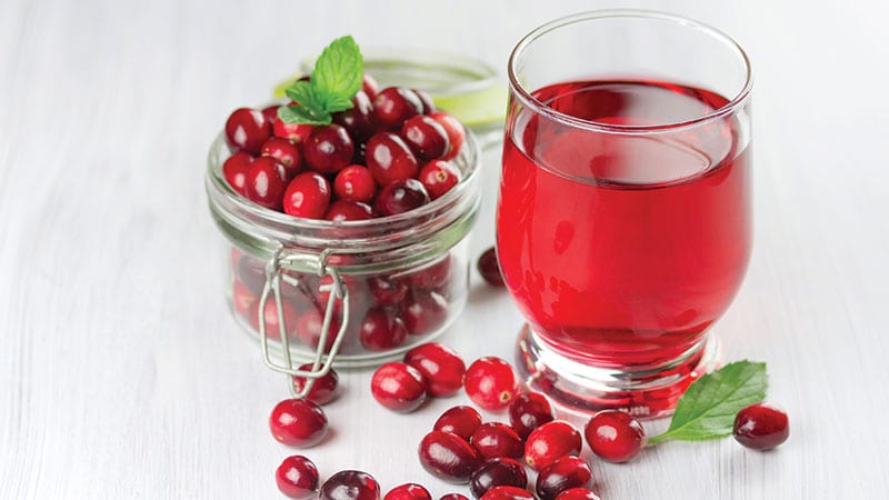 Cranberry juice with fresh cranberries