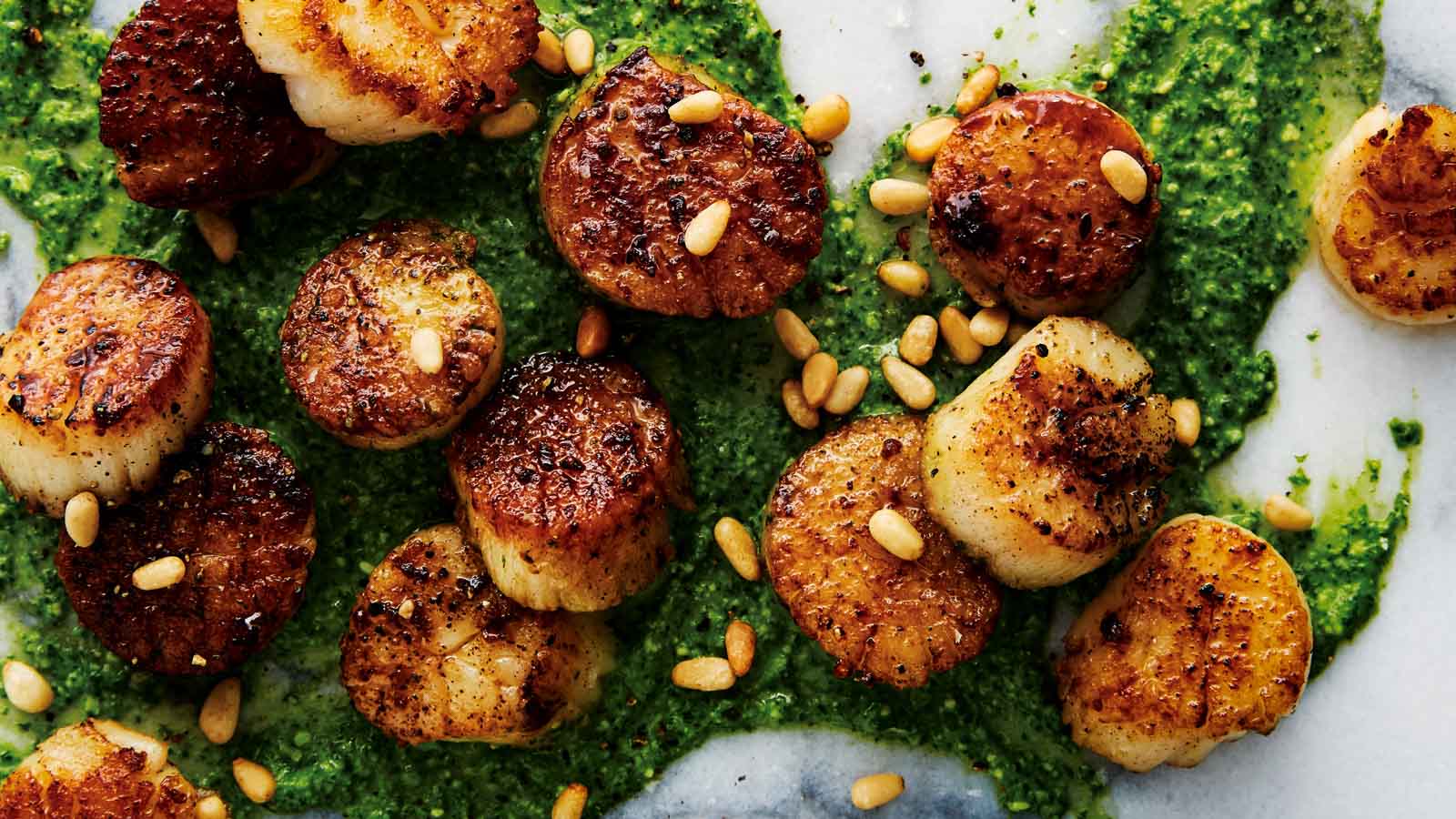 Seared Scallops with Arugula Pesto