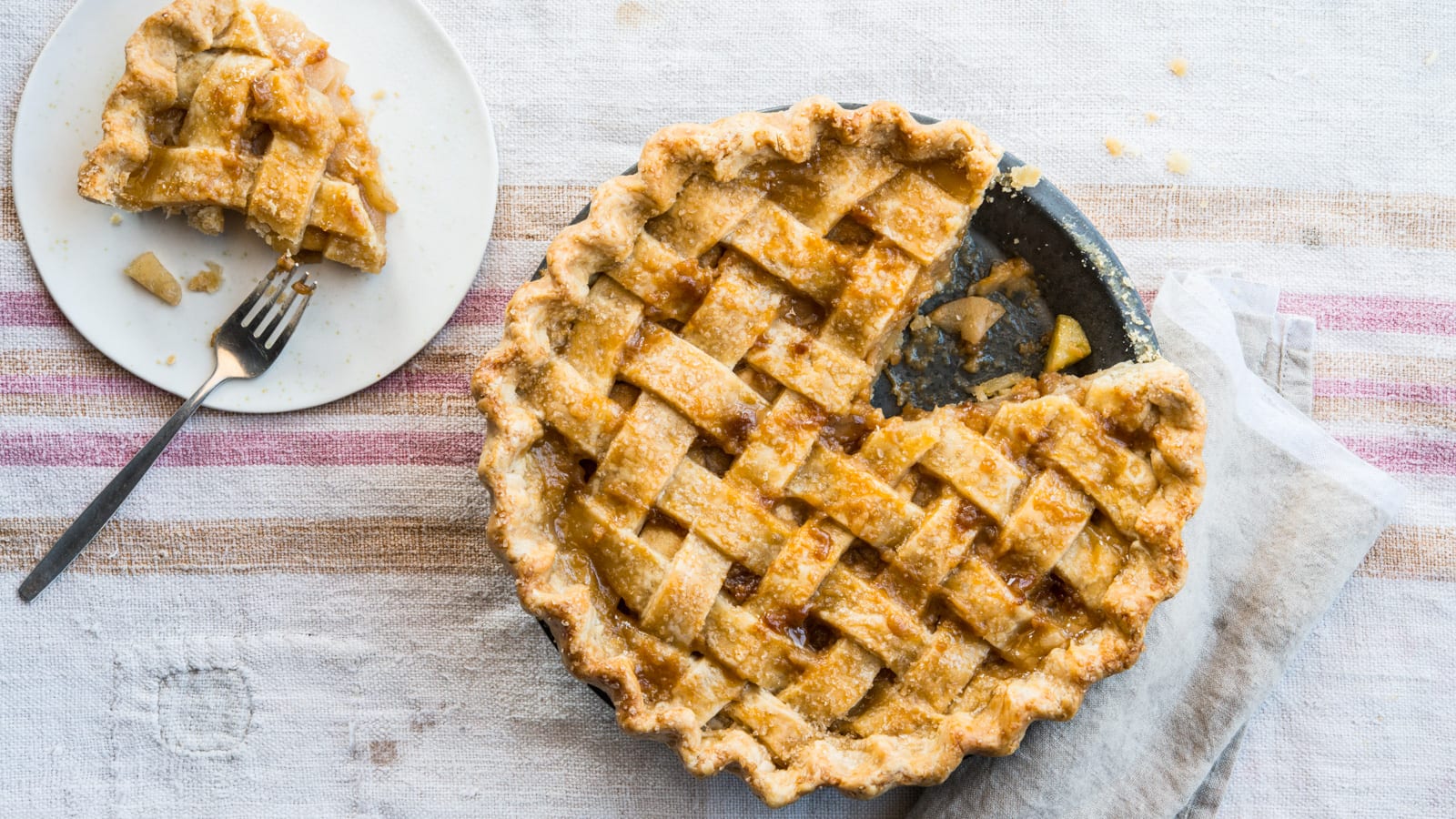 pcc old fashioned brown sugar and cinnamon apple pie