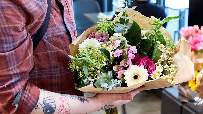 Mayesh Wholesale Florist Bouquets